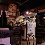 トラットリア ダ オクムラ - 店内狭いですが暖かい雰囲気