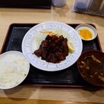食事処 かず - 料理写真:●トンテキ定食　1,350円

のボタンをポチろうとしたら、、、

■券売機は現金のみで、更に

■券売機は新紙幣には対応していない⤵️
　という事は、旧札しか対応していない（笑）