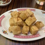 J仔酒場 - 豆腐の塩胡椒揚げ