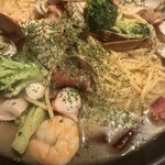 pasta家 - 海老とブロッコリーのアーリオオーリオ1.5 ¥1,930＋アサリ ¥600＋タコ ¥500