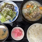 和牛牛すじ煮込み定食
