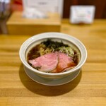 塩たいおう - 料理写真:醤油らーめん 930円