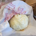 SURABI - 豚饅(¥300)※こちらは近くの東京豚饅で買ったものです