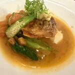 Bistro Mon. Chemin - 本日の鮮魚（鯛）のポワレ