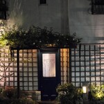 初音鮨 - 店舗入口