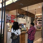 チャロチャロ!チャイブレイク - インドの方もワダパオを買っていました