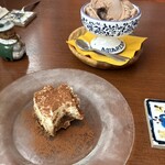 Trattoria Monolito - ジェラートとティラミス