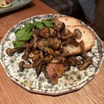 めし処 POOL - サザエとキノコの肝バター焼き　1078円