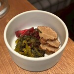 めし処 POOL - 鍋の付け合わせの漬物