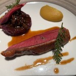 銀座 レカン - ブレス産仔鳩のロティ　ターメリック香る青リンゴのマルムラード　サリエット風味