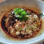 開口笑 - 料理写真:黒酢の汁なし担々麺