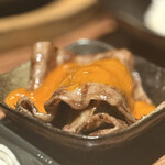 焼肉USON - 一口大のお米と合わせていただきます。