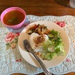 태국 요리 톰얌쿤 - トムヤンクンはパクチー抜きにしてもらった