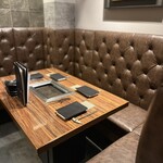 焼肉USON - 奥に人数多め対応のお席も。