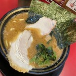 豚骨醤油ラーメン 王道家 柏店 - 