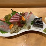 米清あら川 - カンパチ、タイ、ヒラメ、メカジキ、サンマ、昆布締めヒラメ？、とろろ昆布巻きなど