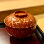 銀座 虎あら - 椀物　鱧と松茸のお吸物
