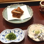 銀座 虎あら - うなぎのカツ　山椒塩と胡瓜おろしでいただきます