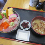 寿司吉 - 海鮮丼
