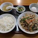 中華 光陽楼 - 肉野菜炒め定食