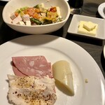 ロウリーズ・ザ・プライムリブ - 