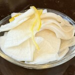 居酒屋燃えた うらめし屋 - 【箸　休】自家製浅漬け