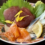 居酒屋燃えた うらめし屋 - 【刺　身】お刺身3点盛合せ