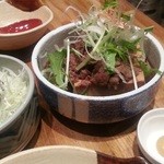 餃子大衆酒場 肉汁天国 - 肉豆腐