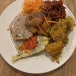 フニクラ - 前菜盛り合わせ。カポナータが秀逸。