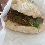 ベッカライ・ブロートツァイト - 料理写真:サンドイッチはレンズ豆をチョイス。