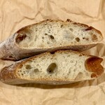 MISAKI BAKERY - バゲット断面