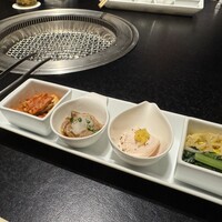 焼肉専科 肉の切り方 日本橋本店 - 