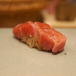 鮨 飛躍 - 大とろ（握り）