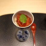 鮨 飛躍 - 梨と無花果の赤ワインゼリー