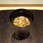 鮨 飛躍 - お椀（あら汁）