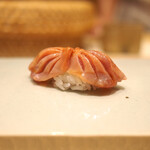 鮨 飛躍 - 宮城 閖上 赤貝（握り）