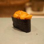 鮨 飛躍 - 厚岸 馬糞雲丹（軍艦巻き）