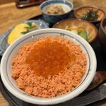 大黒屋 - いくらと鮭の親子丼膳