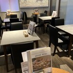 オプティマムイーツ  - 店内