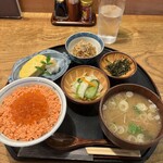 大黒屋 - いくらと鮭の親子丼膳