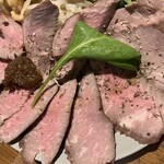 オプティマムイーツ  - クミン香るローストラムのアップ