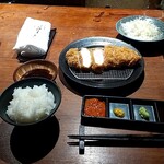 とんかつ ここまでやるか。 - 