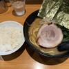 横浜ラーメン てっぺん家