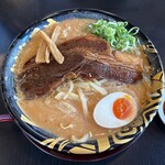 ハルピン 味噌らーめん 雷蔵 - 迫力がある一本角煮♪