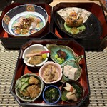 323097412 - 三段重の会席料理