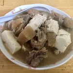 雀雀亭 - 料理写真:もつ煮込み　¥950-