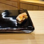 大阪天満宮 鮨とよなが - ボタン海老の頭