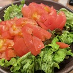 欧風カレー ボンディ - トマトサラダMサイズ　700円