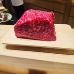 大阪天満宮 鮨とよなが - ニタリクジラの尾の身