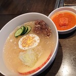 銀河離宮 - ランチ限定で追加できるハーフ冷麺税込み500円・